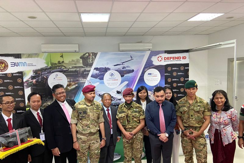 Indonesian firms take part in Brunei defense exhibition